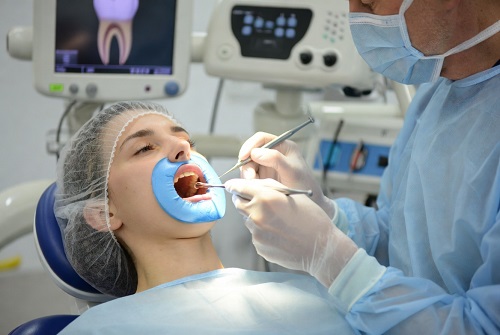 مطالعه‌ای نشان می‌دهد: درمان ریشه دندان می‌تونه کنترل قند خون شما رو بهبود ببخشه!